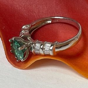 925 Sterling Silver Ring Size 8